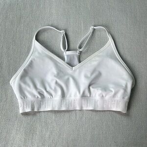 ⭐️ Victoria’s Secret PINK Sports Bra White